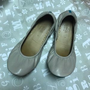 Feather Grey Tieks